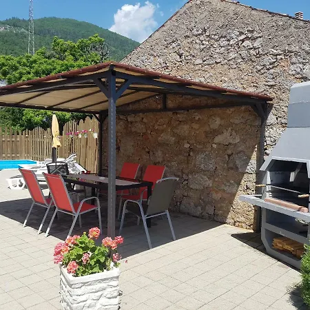 Apartment Dubravka 1 *